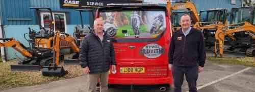 GROWING CASE FLEET DELIVERS FOR HYWEL GRIFFITHS ON SITE AND ON THE ROAD